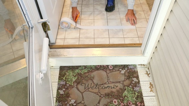 黄瓜视下载APP，還可以用來貼在<i style='color:red'>浴室防滑</i>！